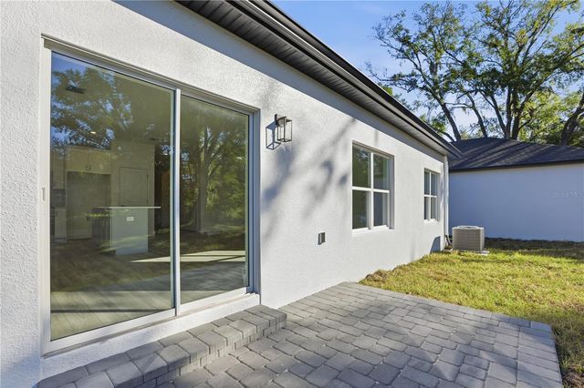 2006 S MAPLE AVENUE, Sanford, FL 32771