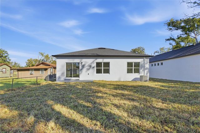 2006 S MAPLE AVENUE, Sanford, FL 32771