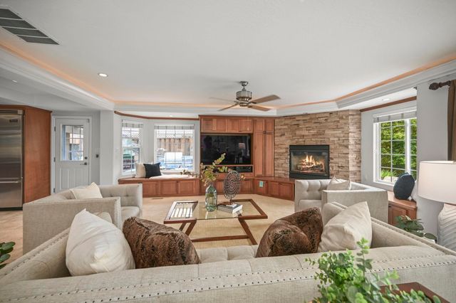 34 Willowview Ct, Danville, CA 94526