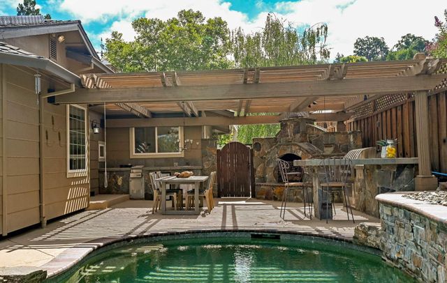 34 Willowview Ct, Danville, CA 94526