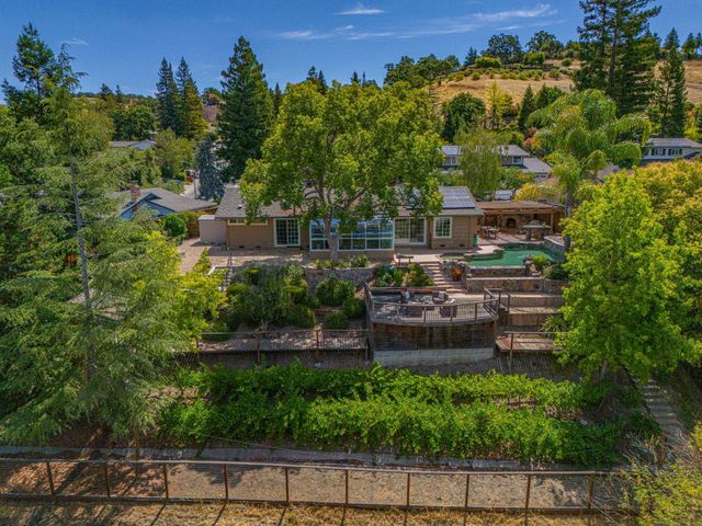 34 Willowview Ct, Danville, CA 94526