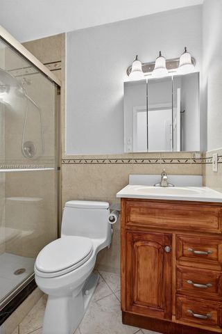 3900 NE 22nd Avenue, Lighthouse Point, FL 33064