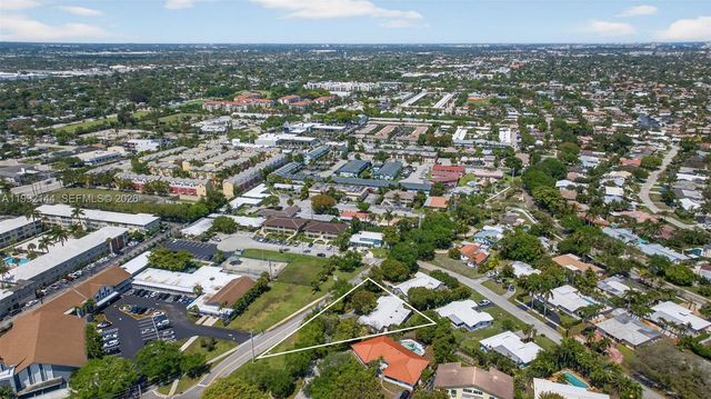 3900 NE 22nd Avenue, Lighthouse Point, FL 33064