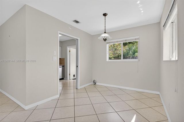 3900 NE 22nd Avenue, Lighthouse Point, FL 33064