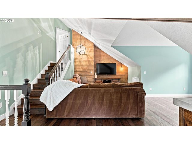 1373 SKYE Pkwy, West Linn, OR 97068