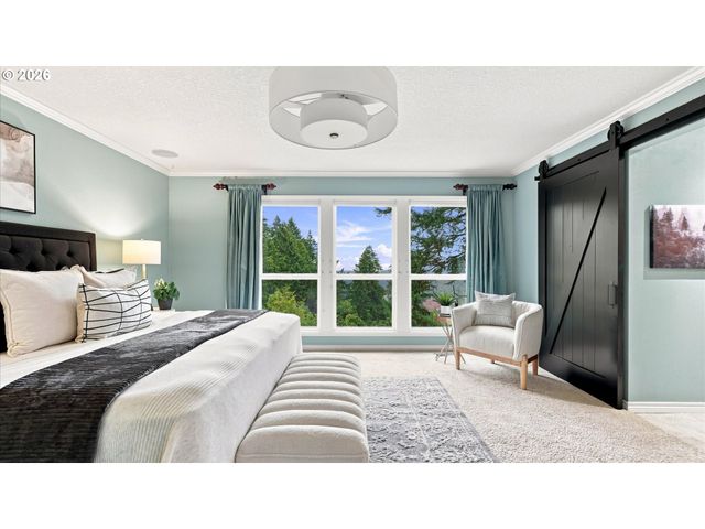 1373 SKYE Pkwy, West Linn, OR 97068