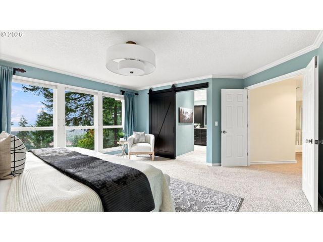 1373 SKYE Pkwy, West Linn, OR 97068