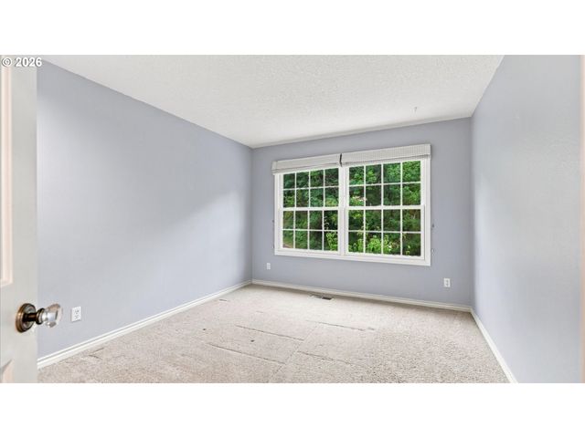 1373 SKYE Pkwy, West Linn, OR 97068