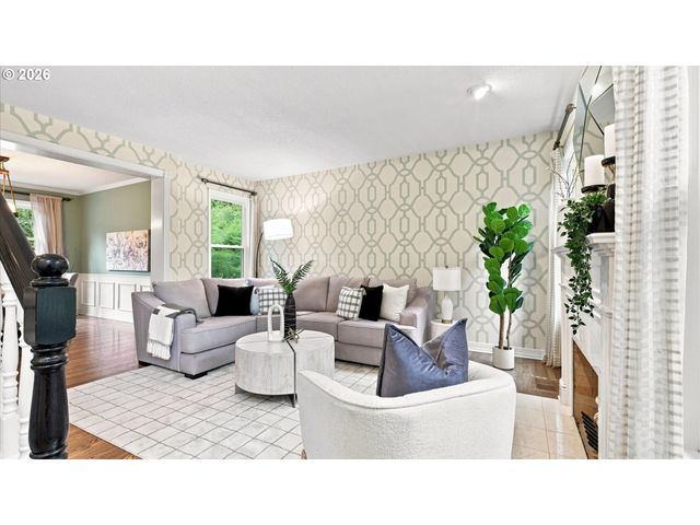 1373 SKYE Pkwy, West Linn, OR 97068