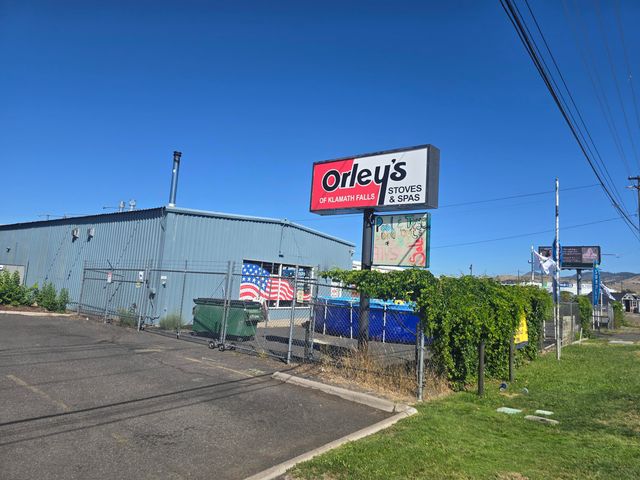 2120 Washburn Way, Klamath Falls, OR 97603