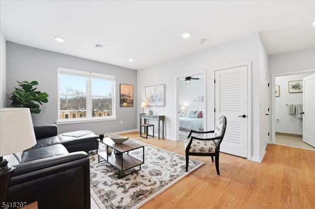 660 Bloomfield Ave 406, Bloomfield Twp., NJ 07003