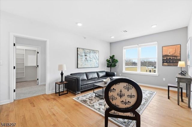 660 Bloomfield Ave 406, Bloomfield Twp., NJ 07003