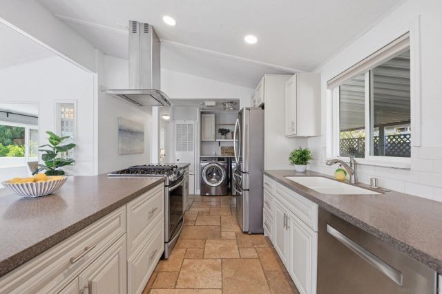 6550 Ponto 135, Carlsbad, CA 92011