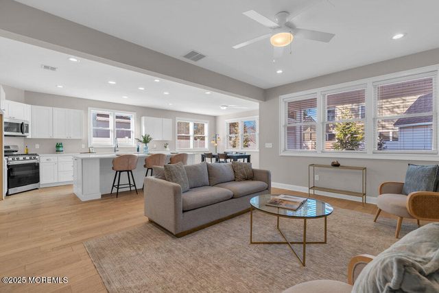 34 York Avenue, Port Monmouth, NJ 07758