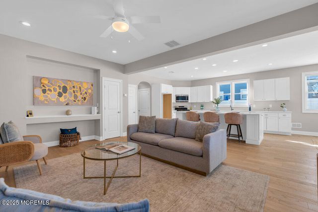 34 York Avenue, Port Monmouth, NJ 07758