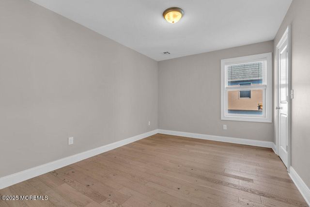 34 York Avenue, Port Monmouth, NJ 07758