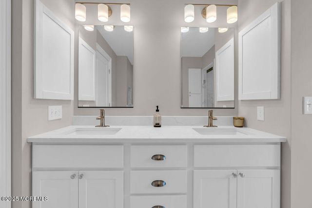 34 York Avenue, Port Monmouth, NJ 07758