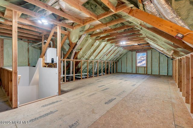 34 York Avenue, Port Monmouth, NJ 07758