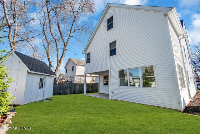 34 York Avenue, Port Monmouth, NJ 07758