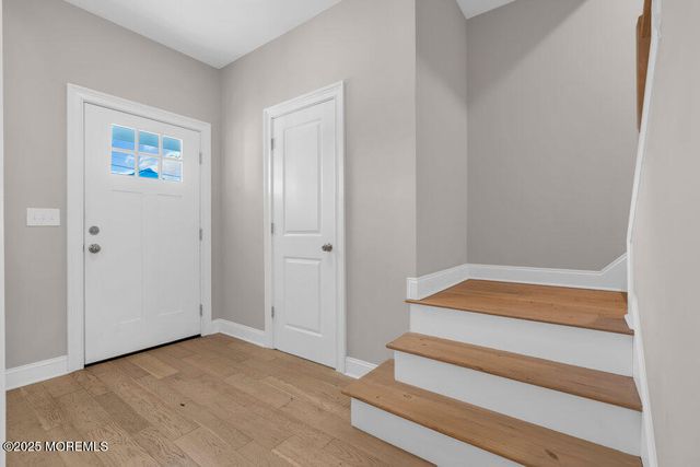 34 York Avenue, Port Monmouth, NJ 07758