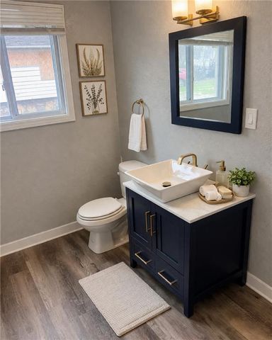 4242 College Avenue, Kansas City, MO 64130