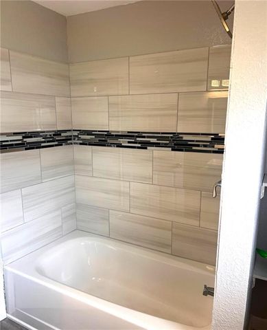 4242 College Avenue, Kansas City, MO 64130