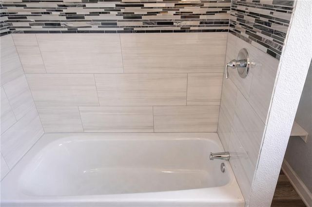 4242 College Avenue, Kansas City, MO 64130