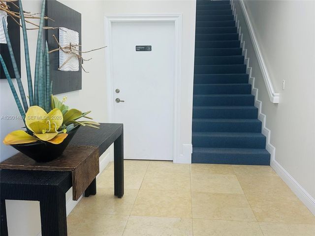 7240 SW 42nd Ter 3, Miami, FL 33155