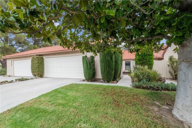 26352 Rainbow Glen, Newhall, CA 91321