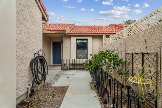 26352 Rainbow Glen, Newhall, CA 91321