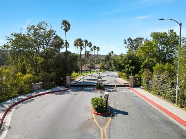 26352 Rainbow Glen, Newhall, CA 91321