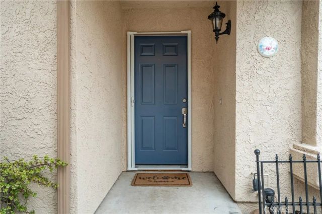 26352 Rainbow Glen, Newhall, CA 91321