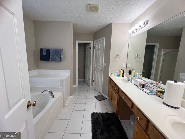 729 Forestglen Drive, Mcdonough, GA 30252