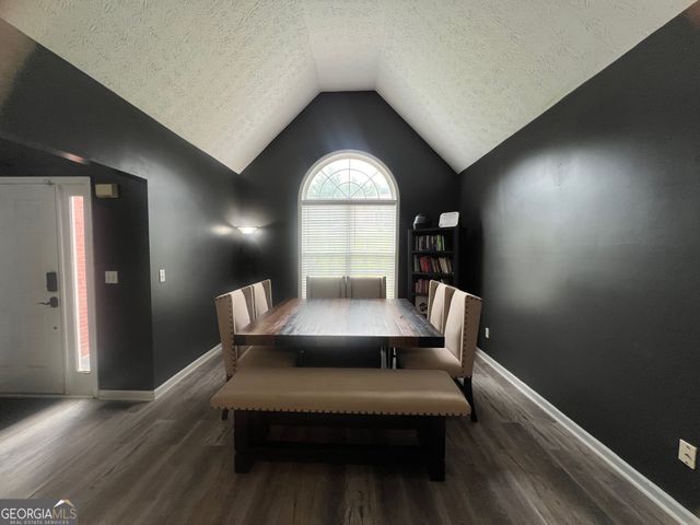 729 Forestglen Drive, Mcdonough, GA 30252