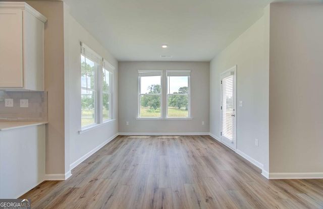 266 Arnewood Circle, Mcdonough, GA 30253