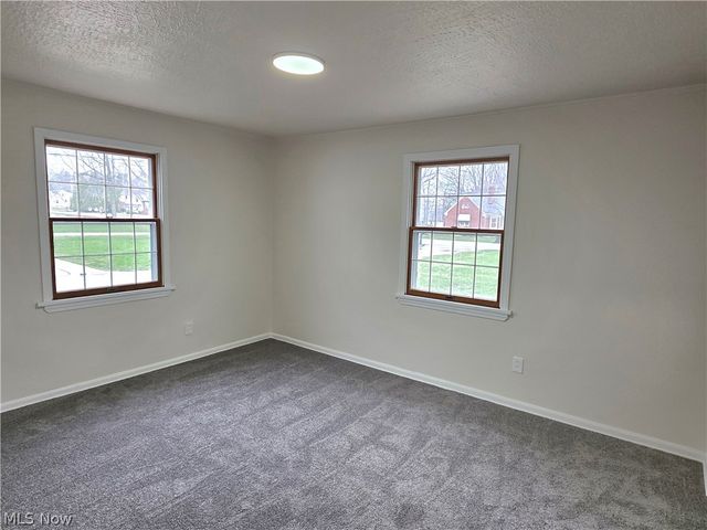 1324 Mapleview Drive, Seven Hills, OH 44131