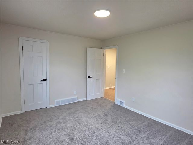 1324 Mapleview Drive, Seven Hills, OH 44131