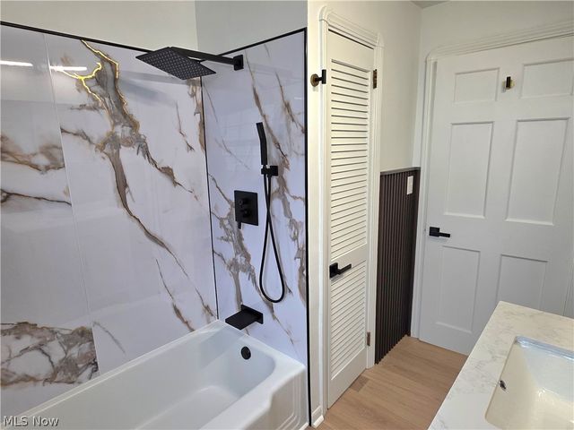 1324 Mapleview Drive, Seven Hills, OH 44131