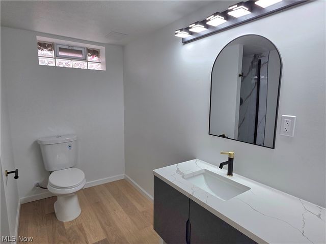 1324 Mapleview Drive, Seven Hills, OH 44131