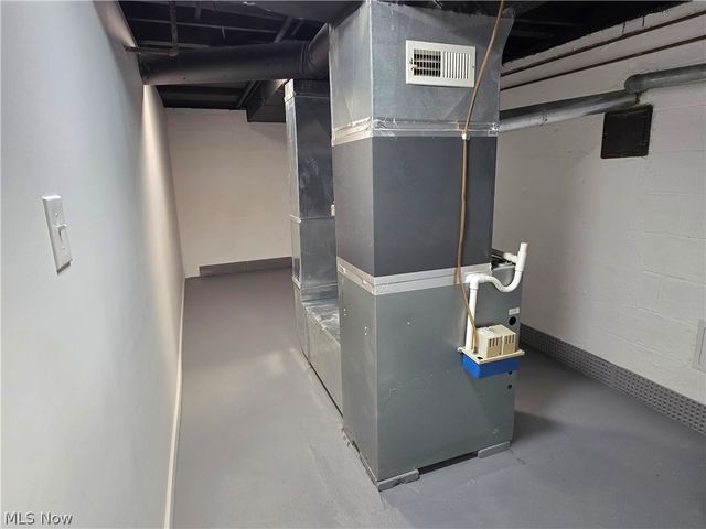 1324 Mapleview Drive, Seven Hills, OH 44131