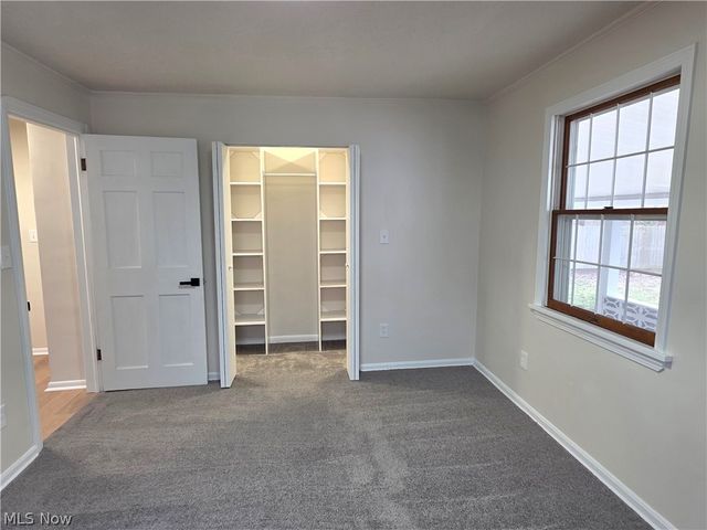 1324 Mapleview Drive, Seven Hills, OH 44131