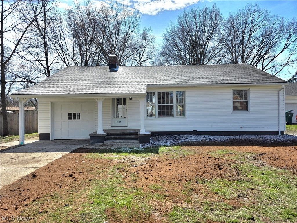 1324 Mapleview Drive, Seven Hills, OH 44131