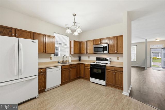 24 LILLY DR, Little Egg Harbor Twp, NJ 08087