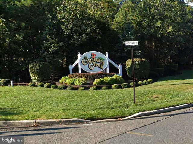 24 LILLY DR, Little Egg Harbor Twp, NJ 08087