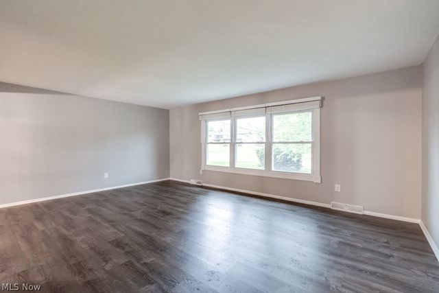 9331 Fairfield Drive, Twinsburg, OH 44087