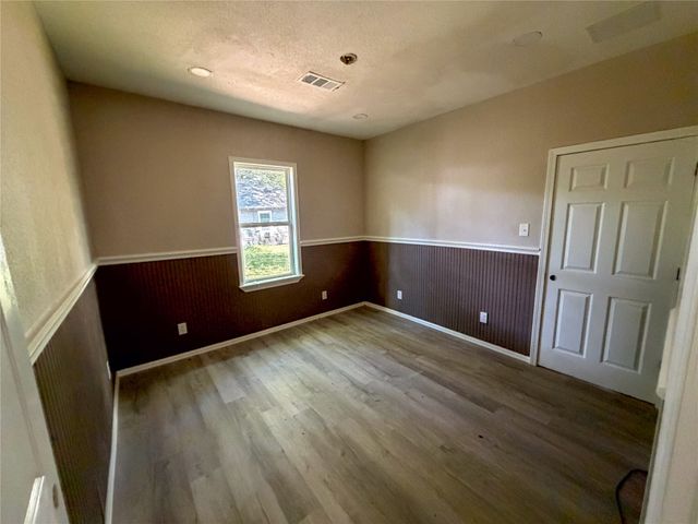 1617 E College Street, Sherman, TX 75090