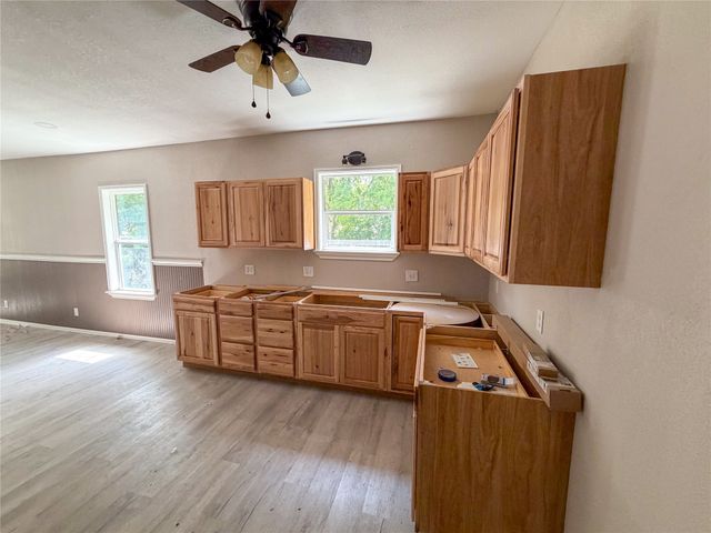 1617 E College Street, Sherman, TX 75090