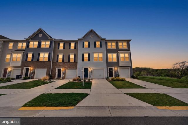 105 EXTROVERT DR, Charles Town, WV 25414