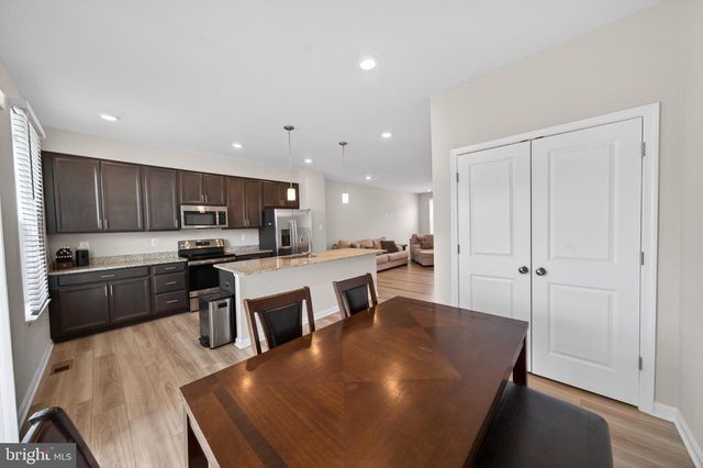 105 EXTROVERT DR, Charles Town, WV 25414