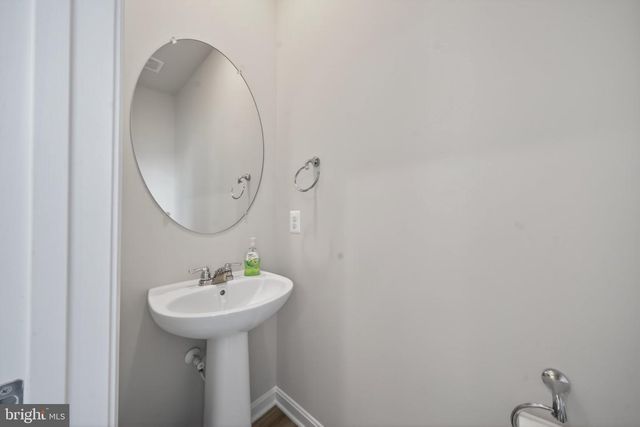105 EXTROVERT DR, Charles Town, WV 25414